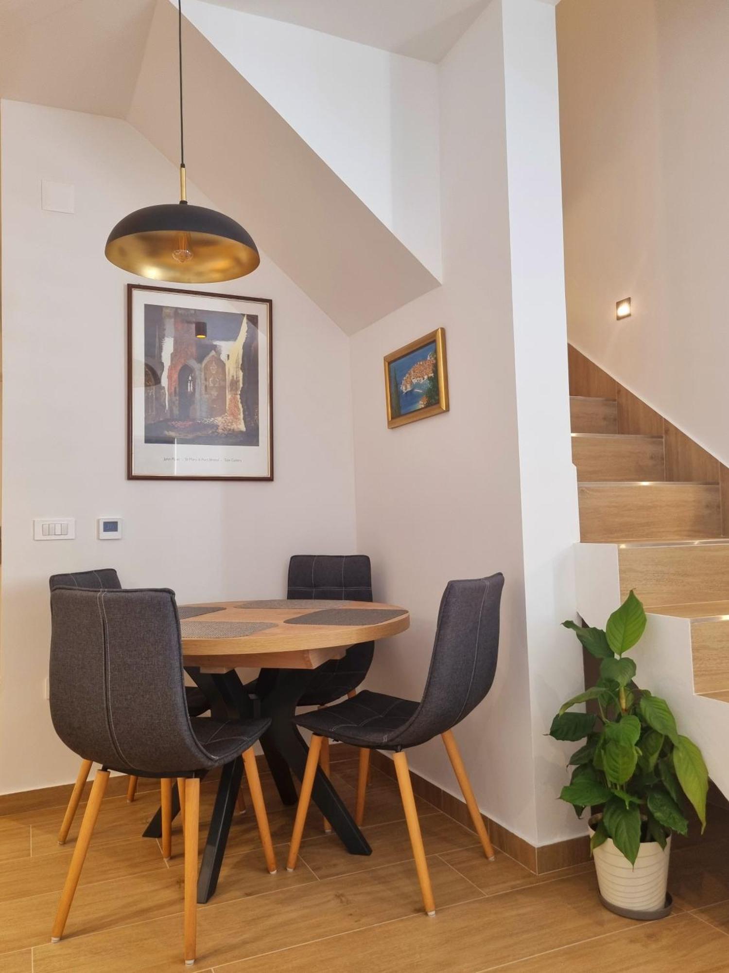 Marich Homestay Дубровник Екстериор снимка