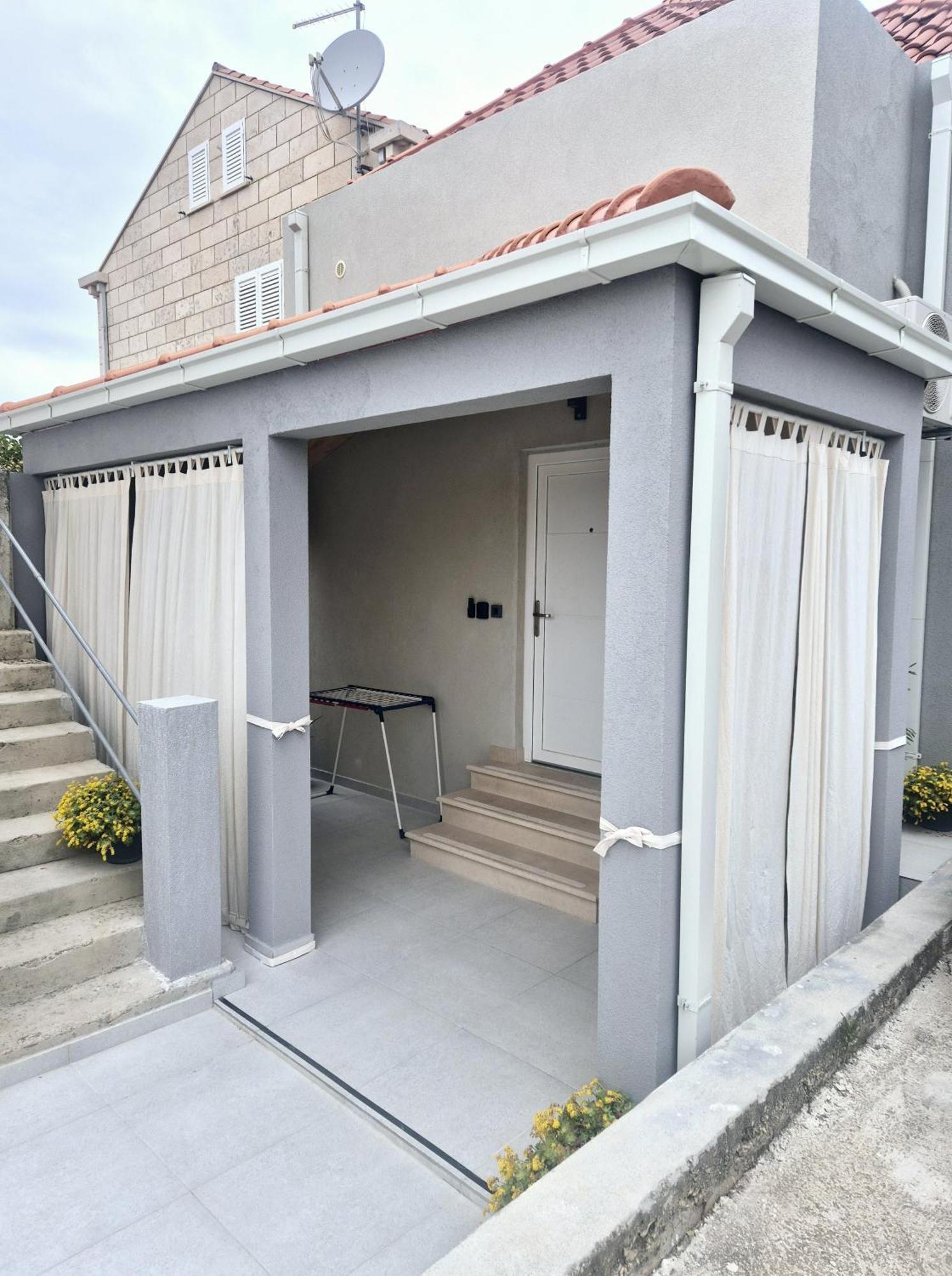 Marich Homestay Дубровник Екстериор снимка